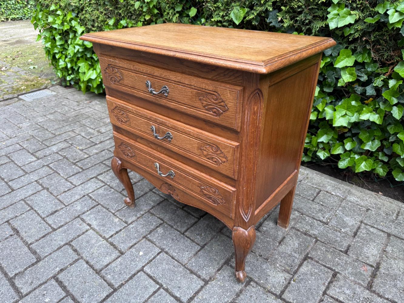 Louis XV style Chest of drawers