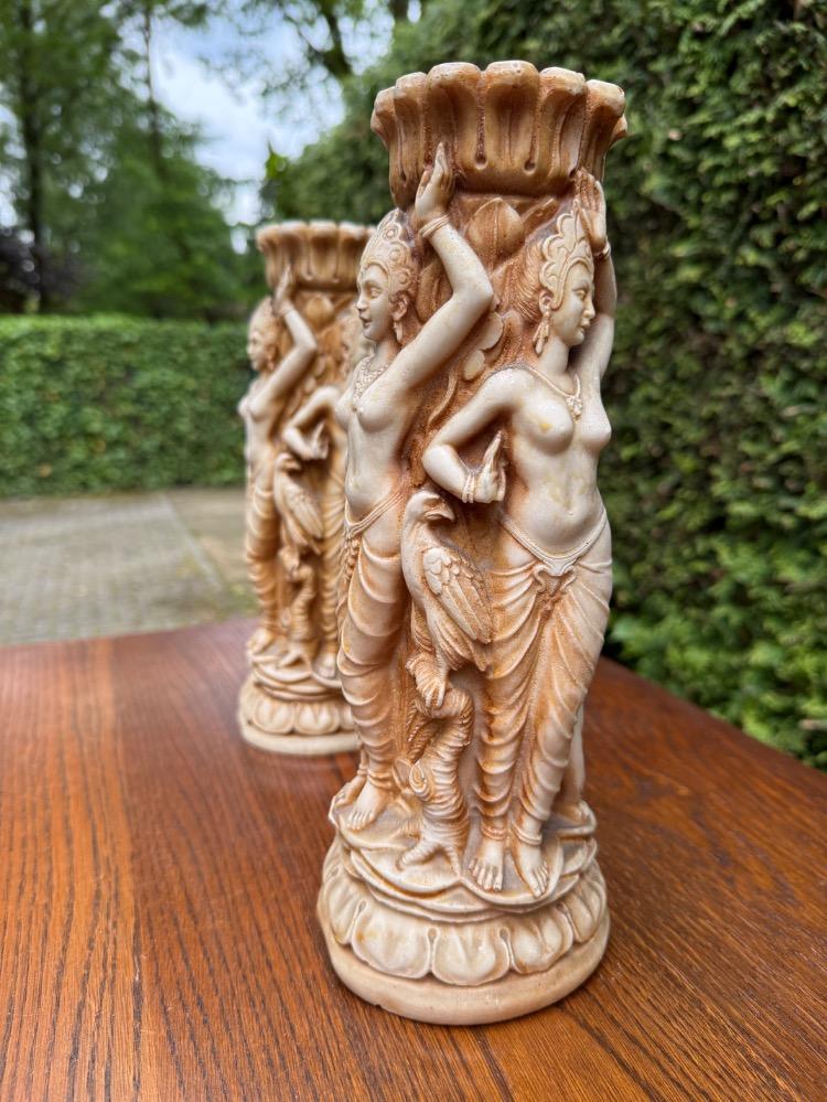 Pair of vases 