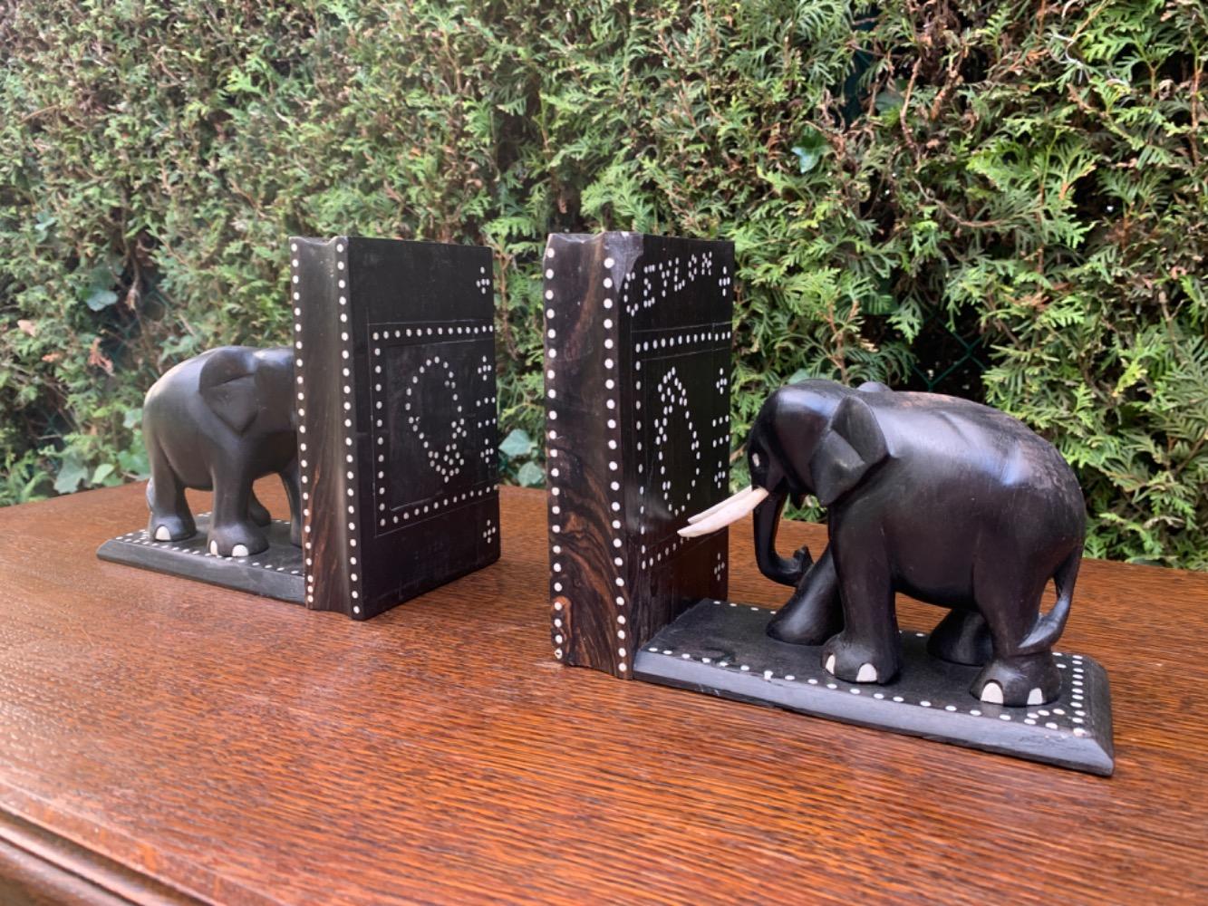 African style Bookholders