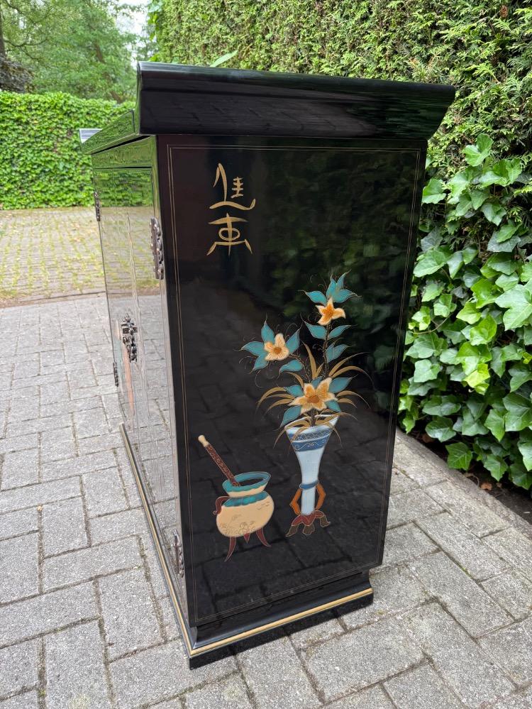 Bar cabinet