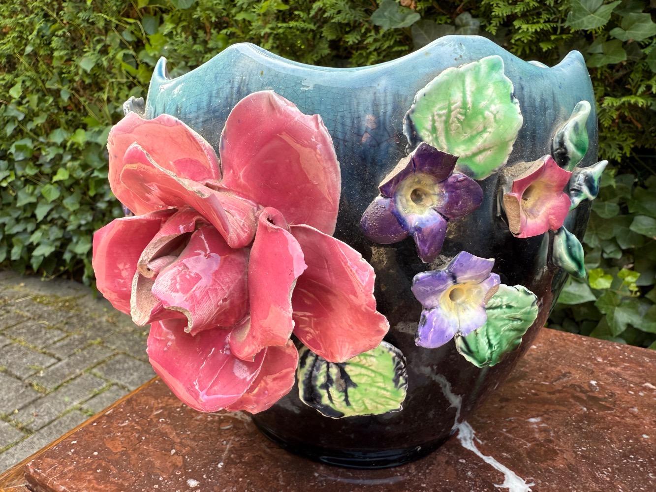 Barbotine style Pair of flowerpots