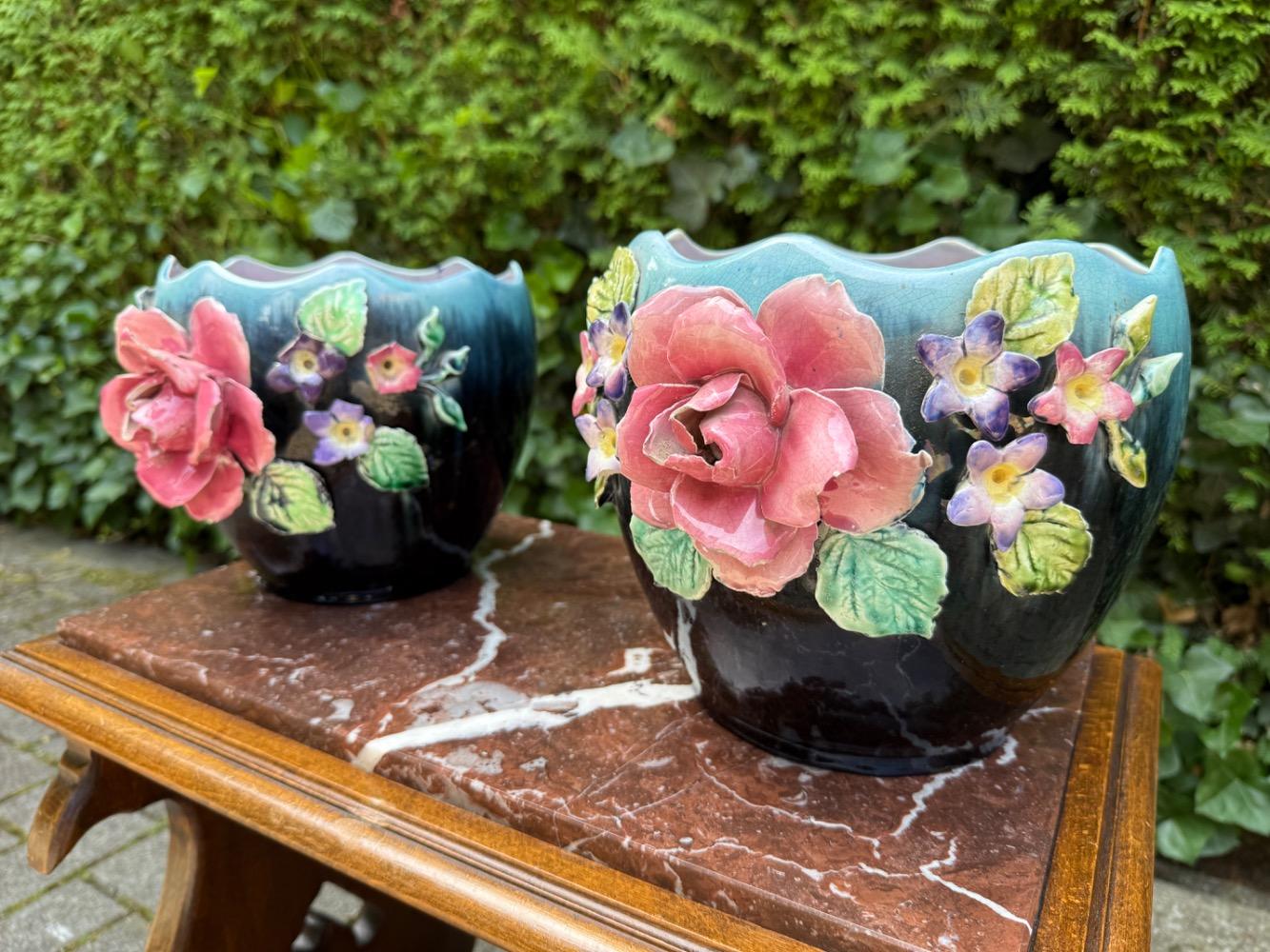 Barbotine style Pair of flowerpots