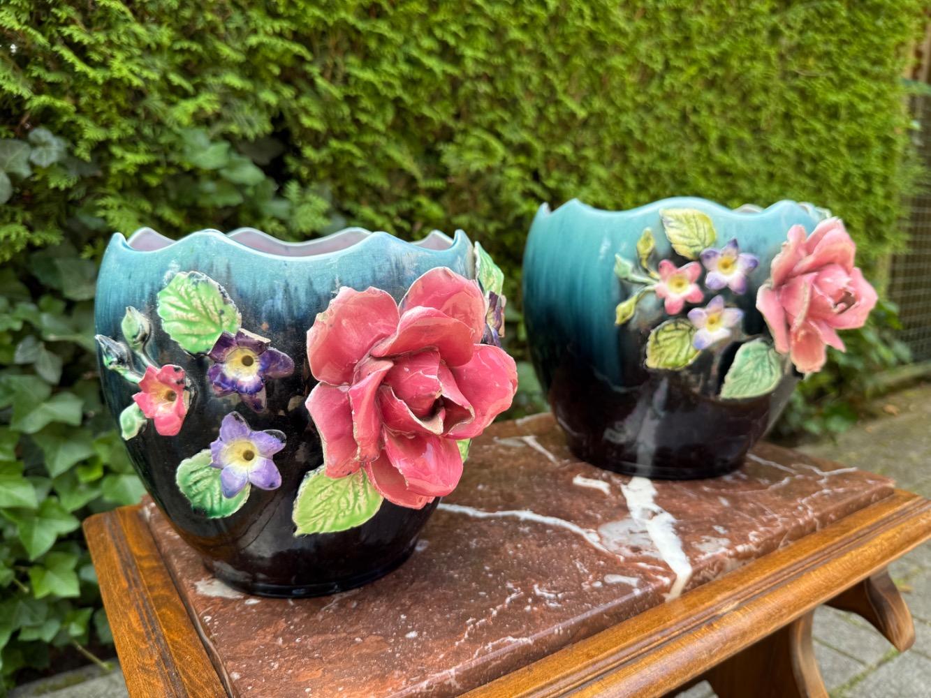 Barbotine style Pair of flowerpots