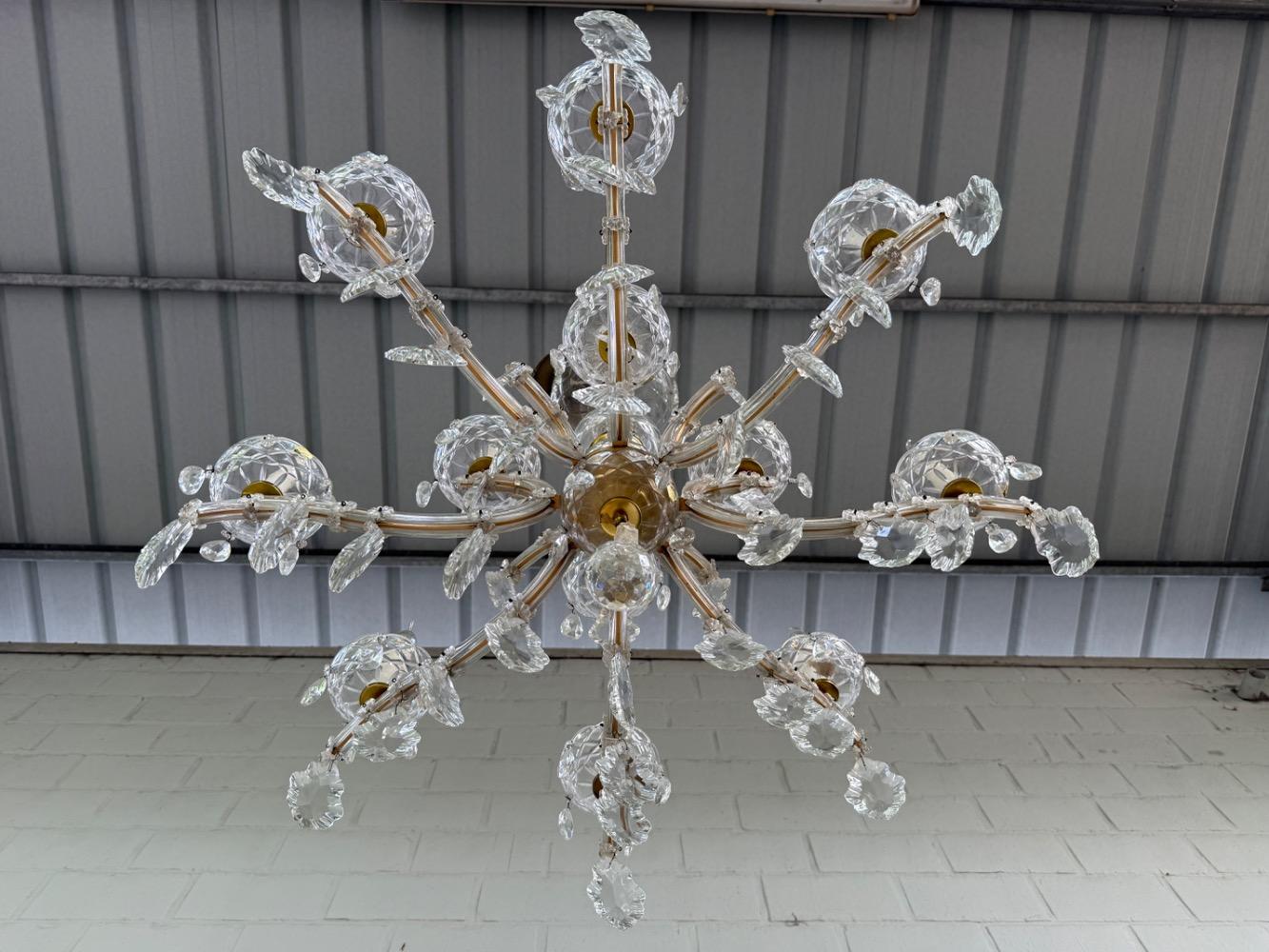 Chandelier 