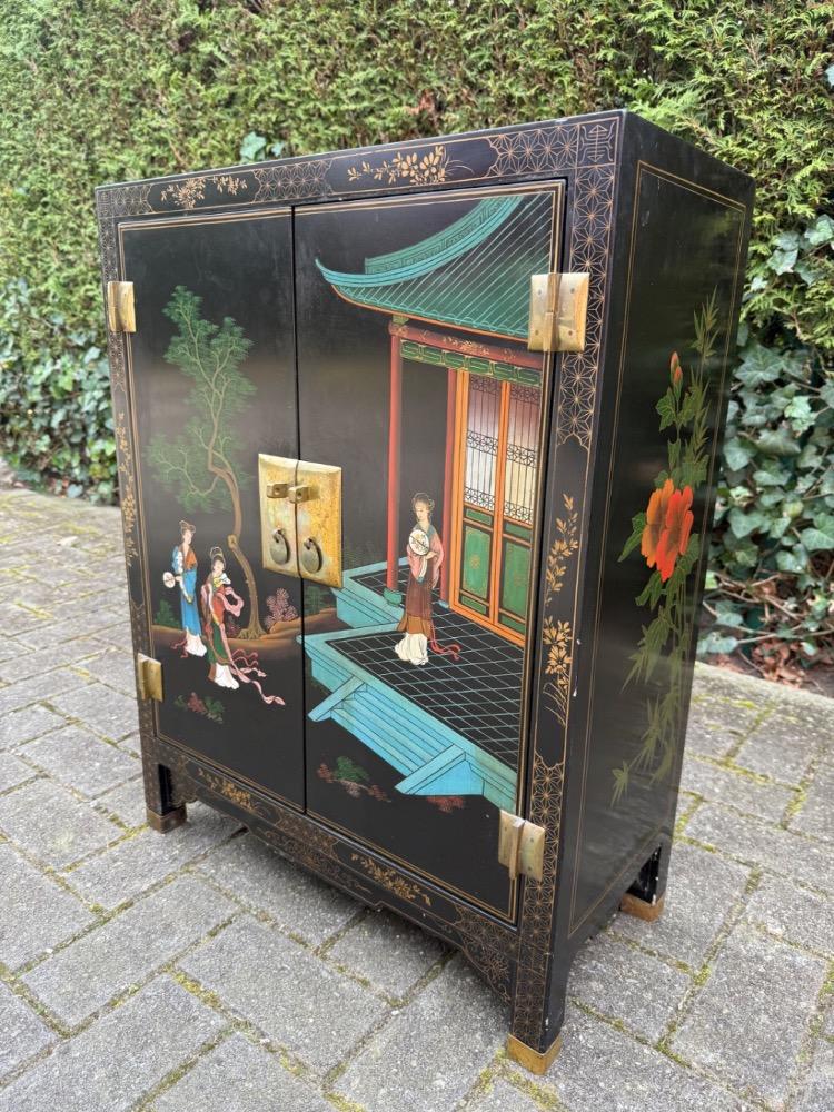 Chinese Cabinet