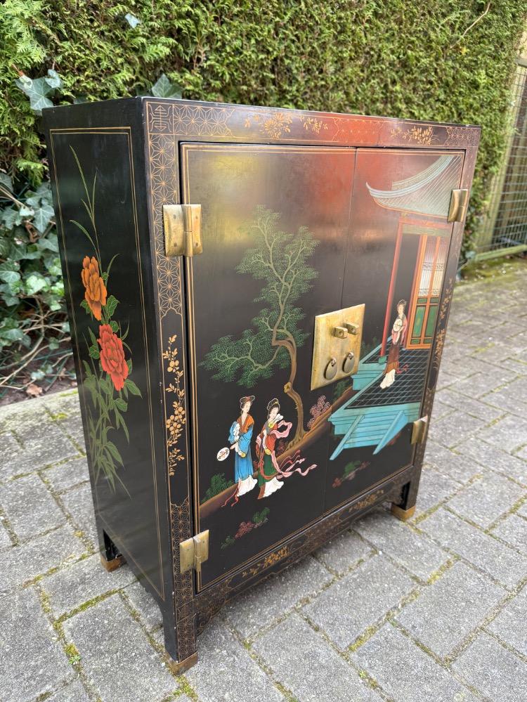Chinese Cabinet