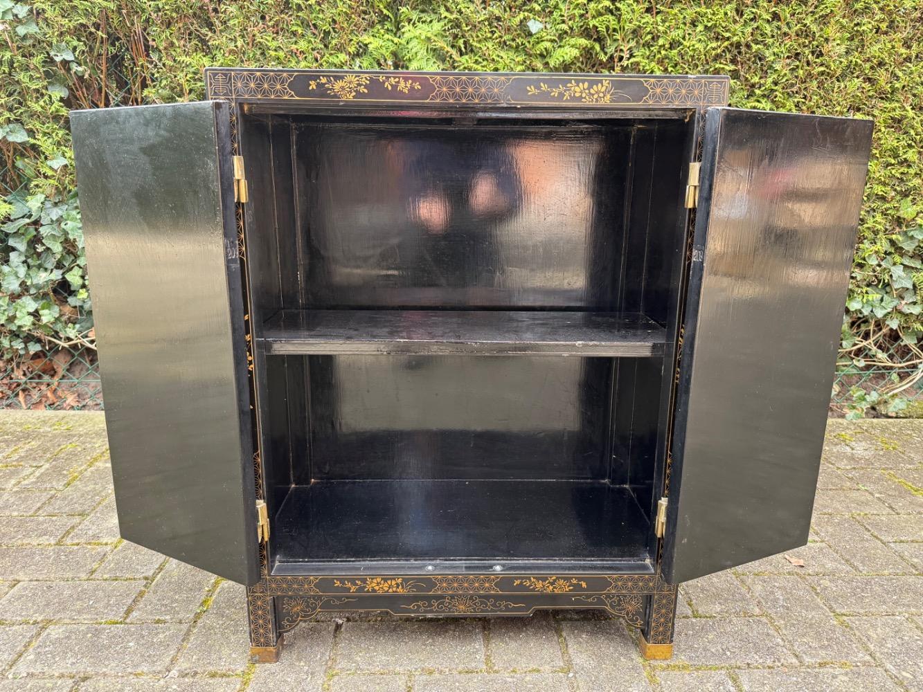 Chinese Cabinet