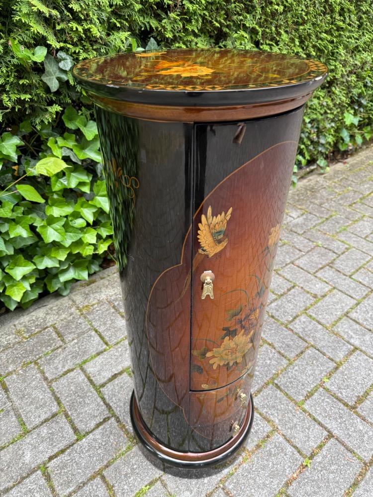 Chinese Cabinet
