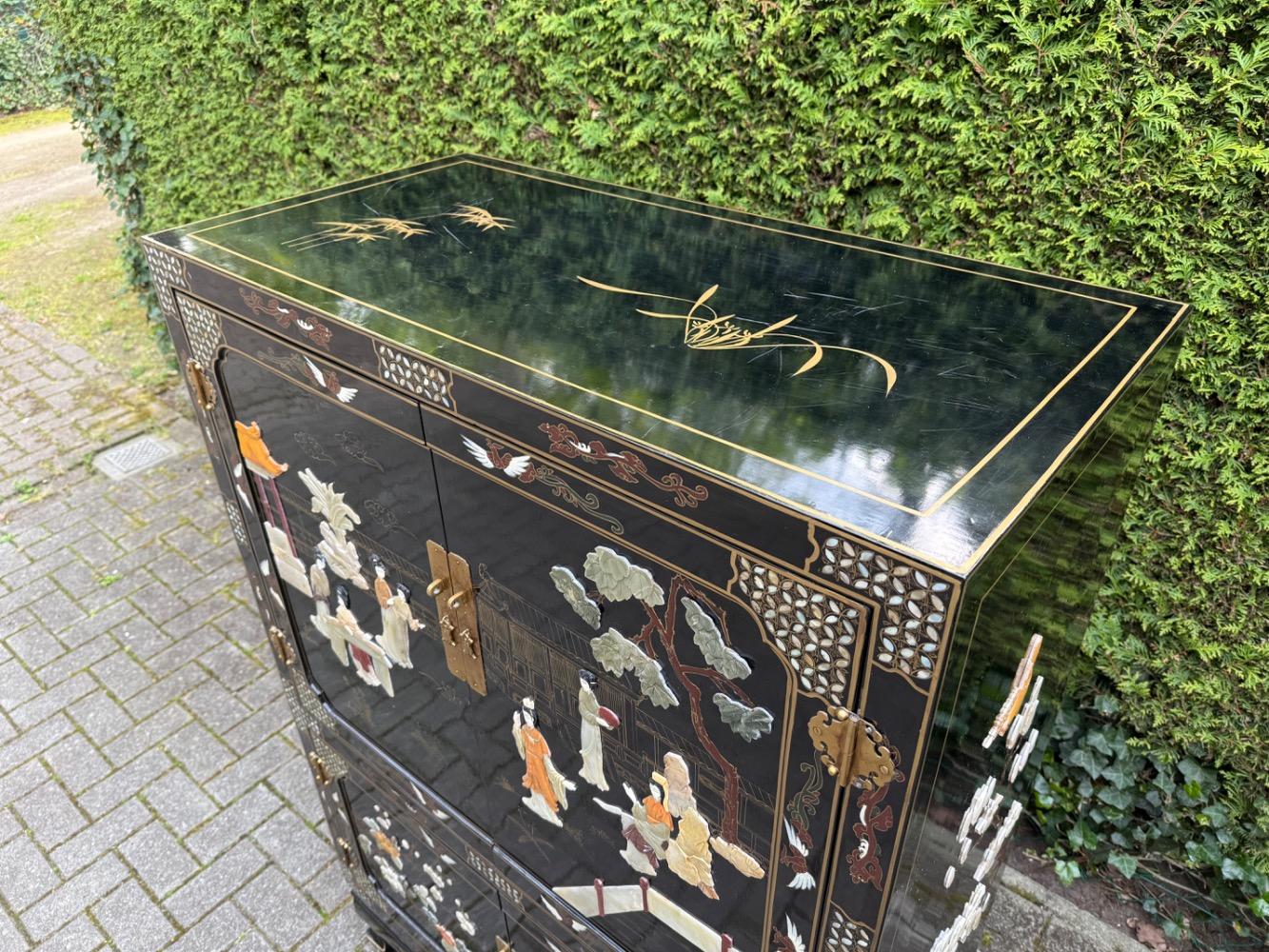 Chinese Cabinet