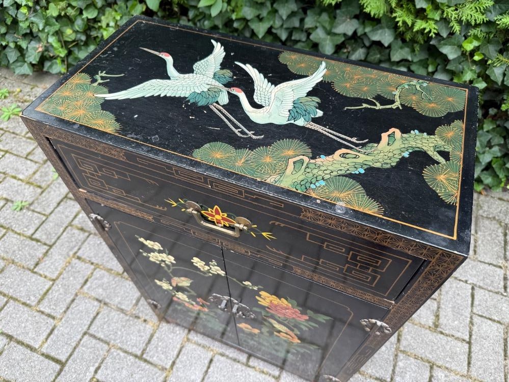 Chinese Cabinet