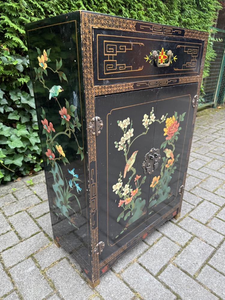 Chinese Cabinet