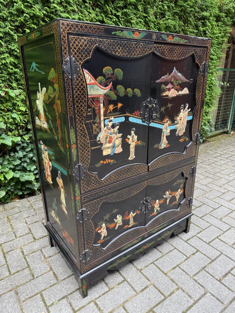Chinese Cabinet