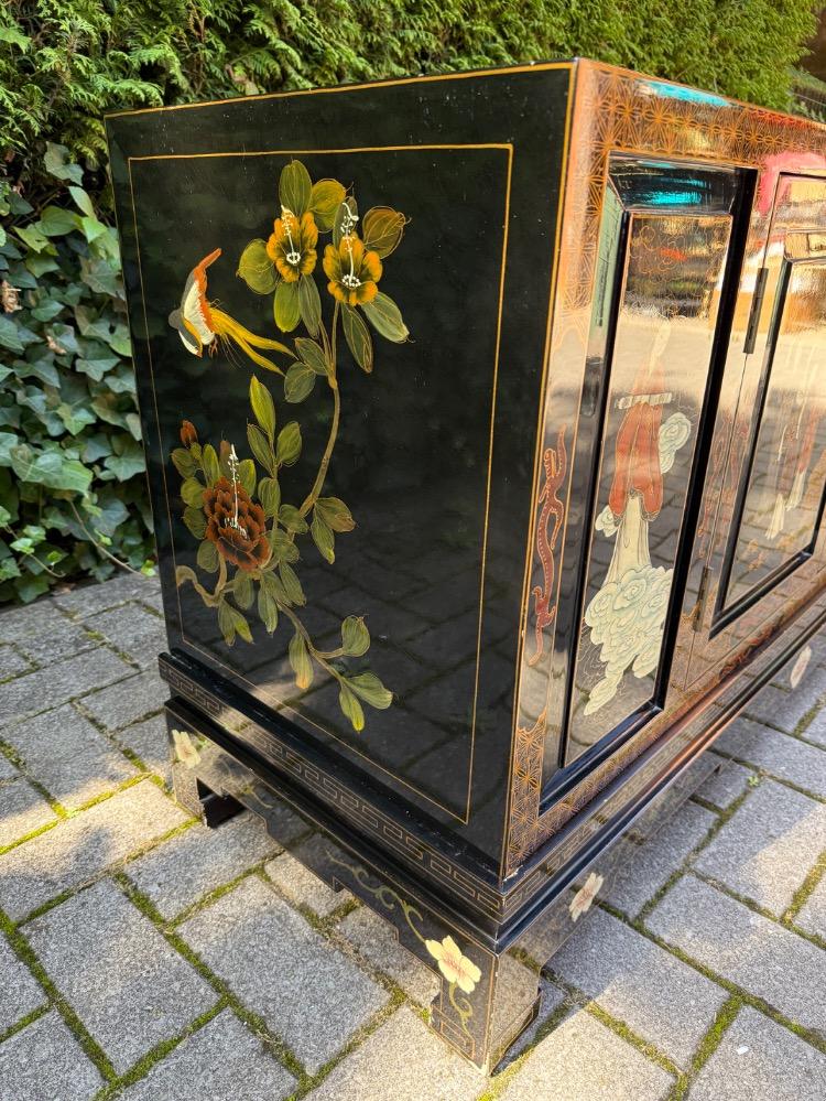 Chinese Cabinet