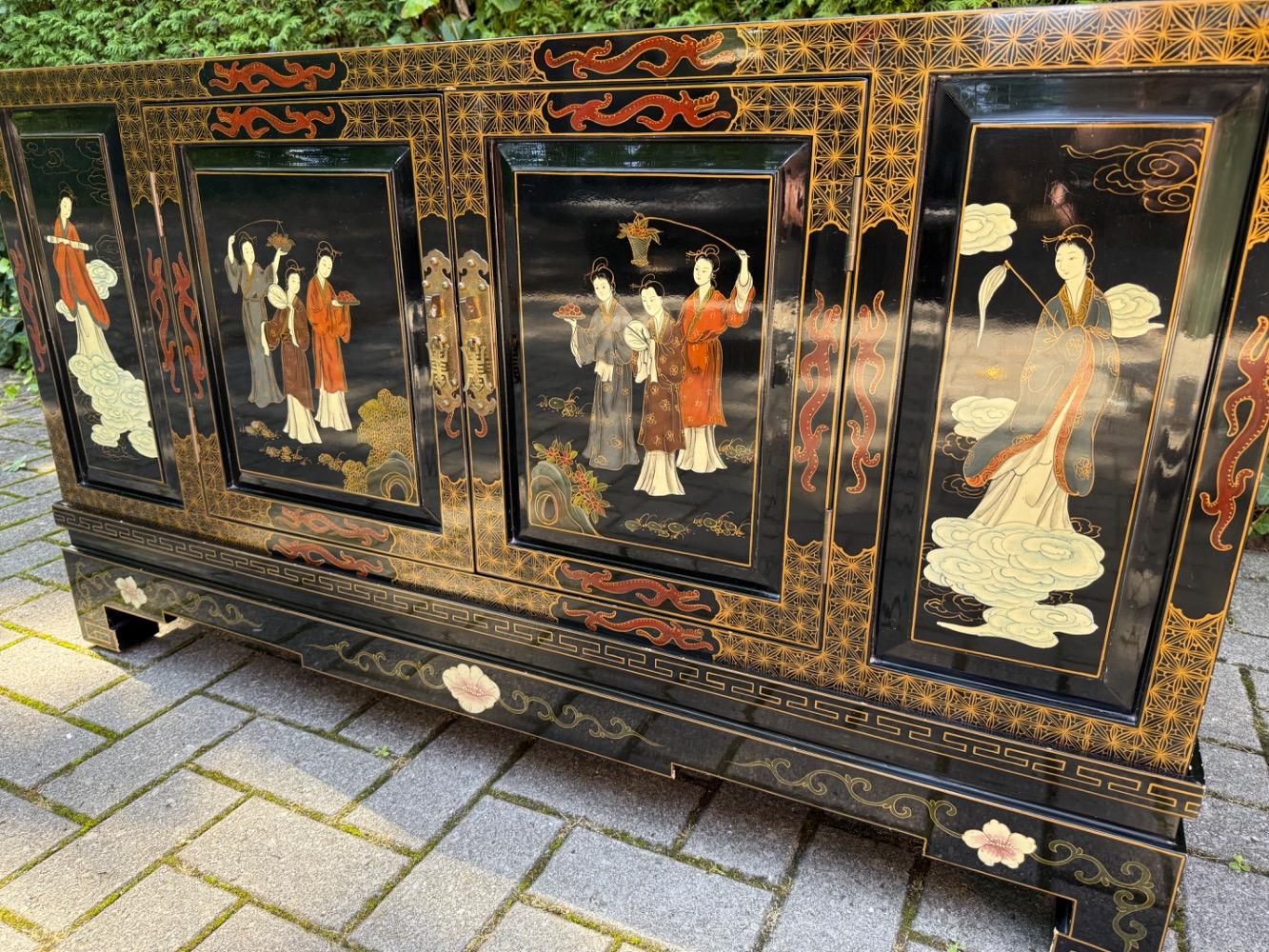 Chinese Cabinet