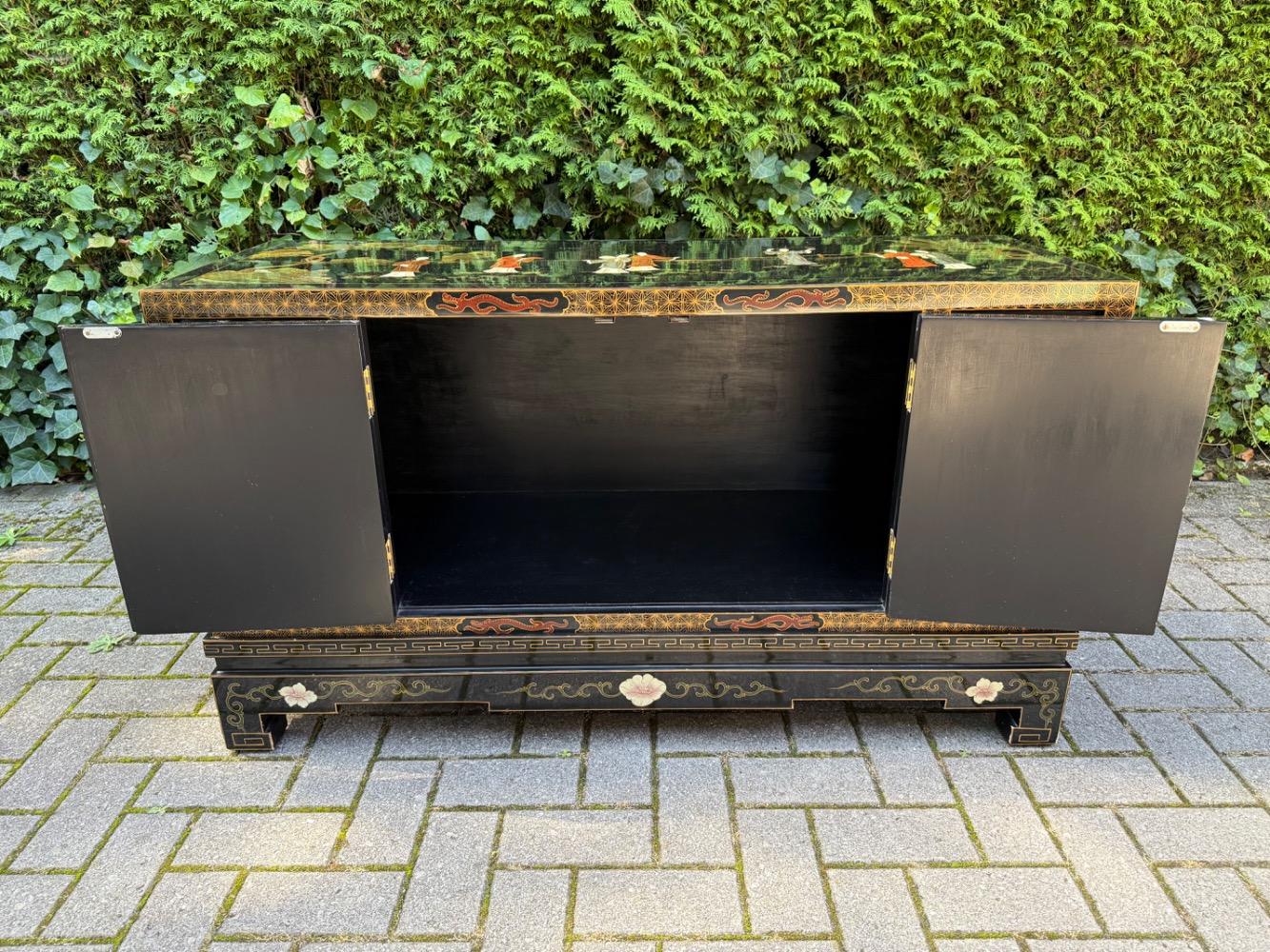 Chinese Cabinet