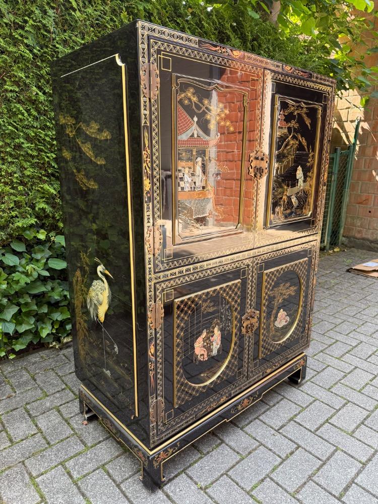 Chinese Cabinet