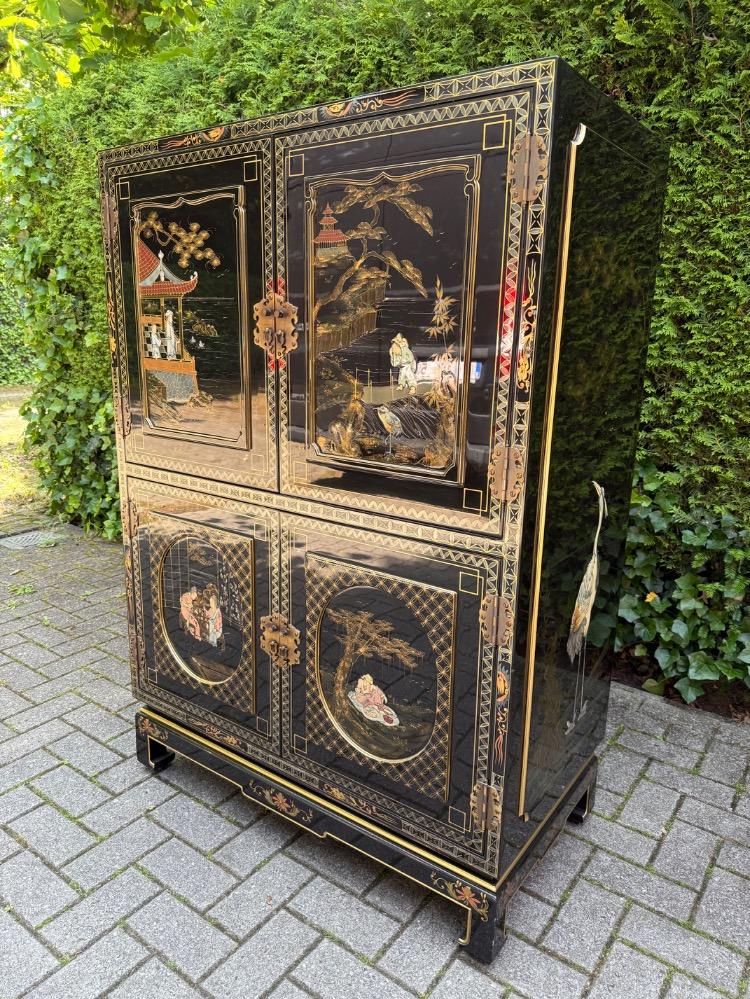 Chinese Cabinet