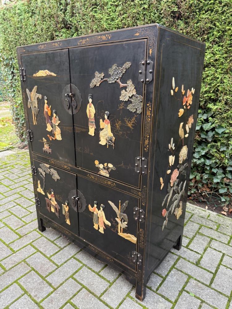 Chinese Cabinet