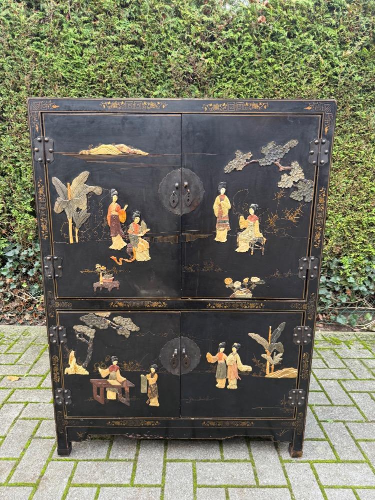 Chinese Cabinet