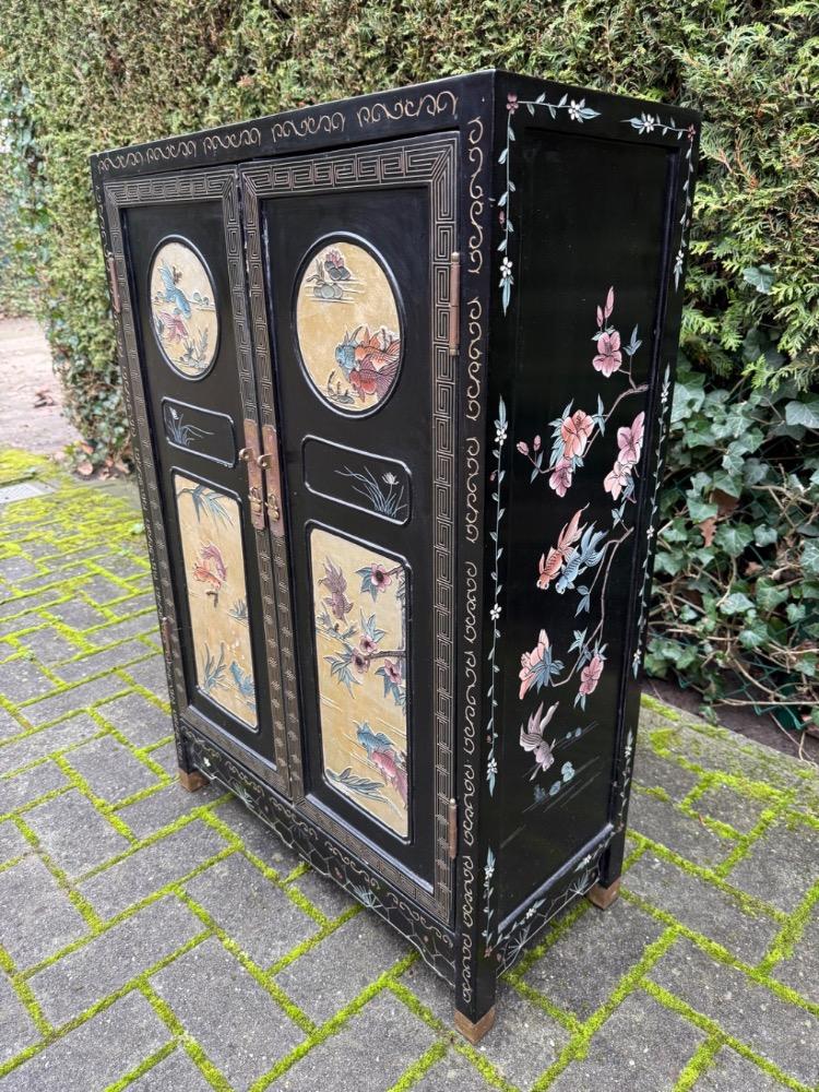 Chinese Cabinet