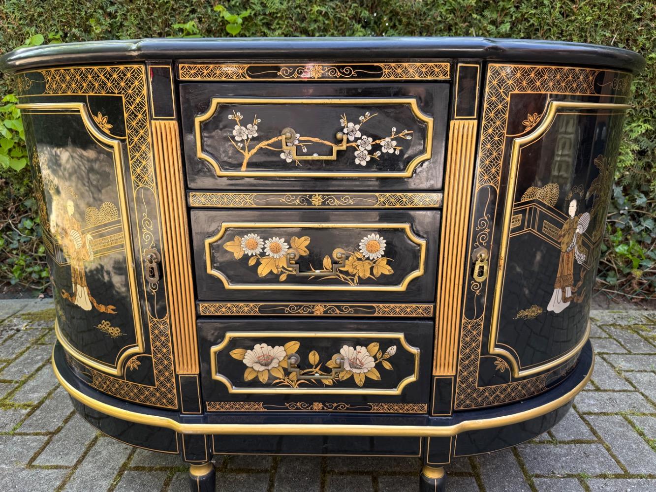Chinese Cabinet