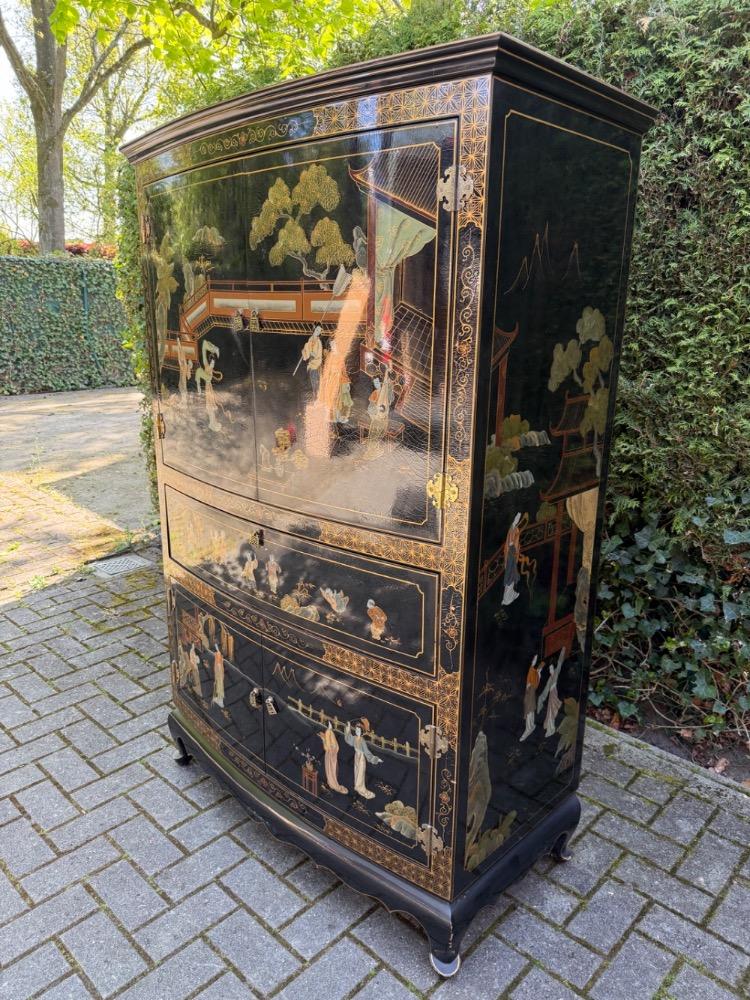 Chinese Cabinet