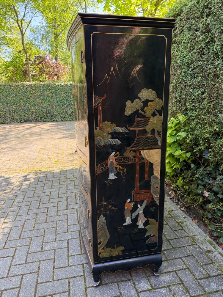 Chinese Cabinet