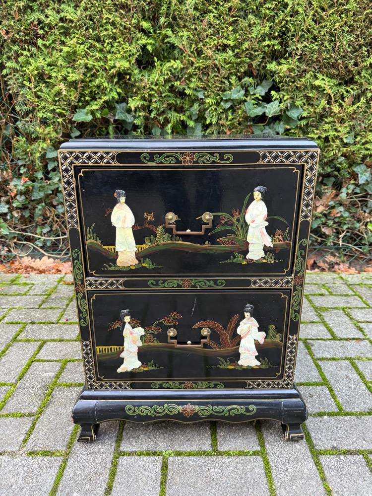 Chinese Chest of drawers