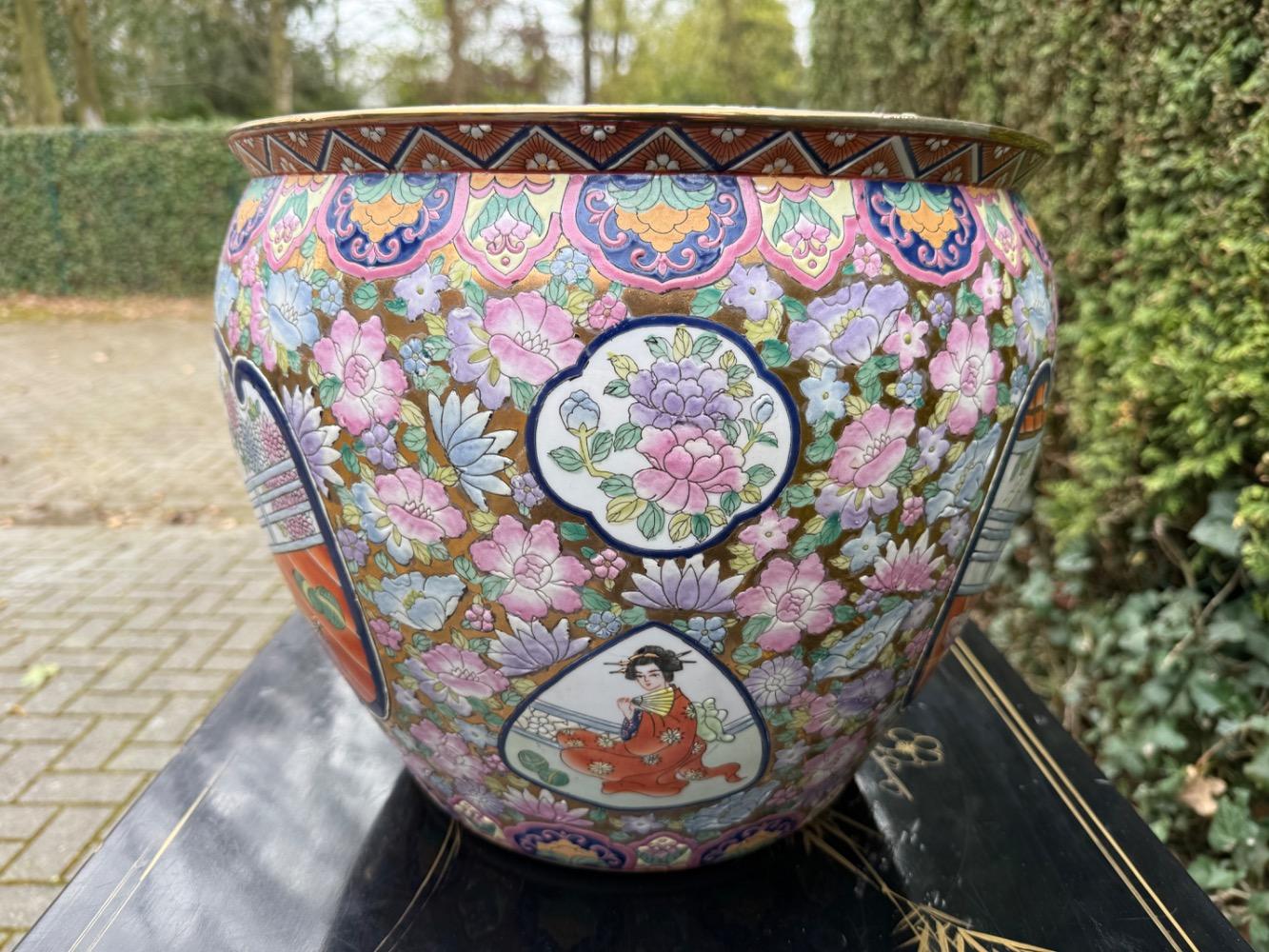 Chinese Flower pot
