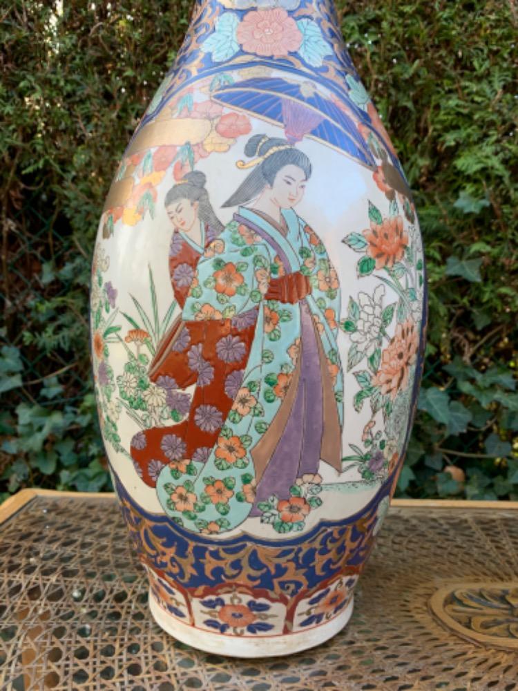 Chinese Pair of vases