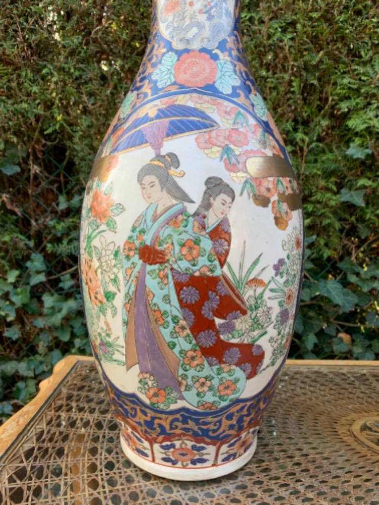 Chinese Pair of vases