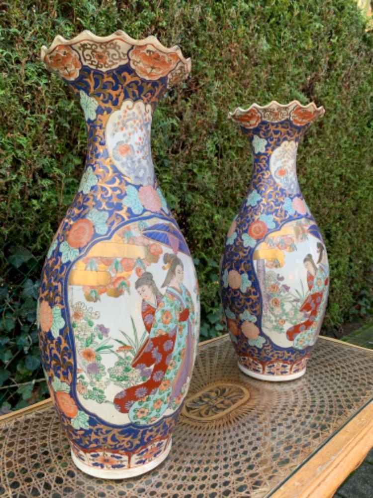 Chinese Pair of vases