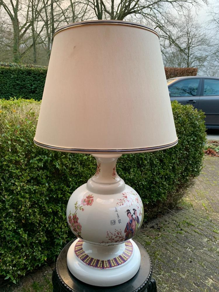 Chinese Table lamp