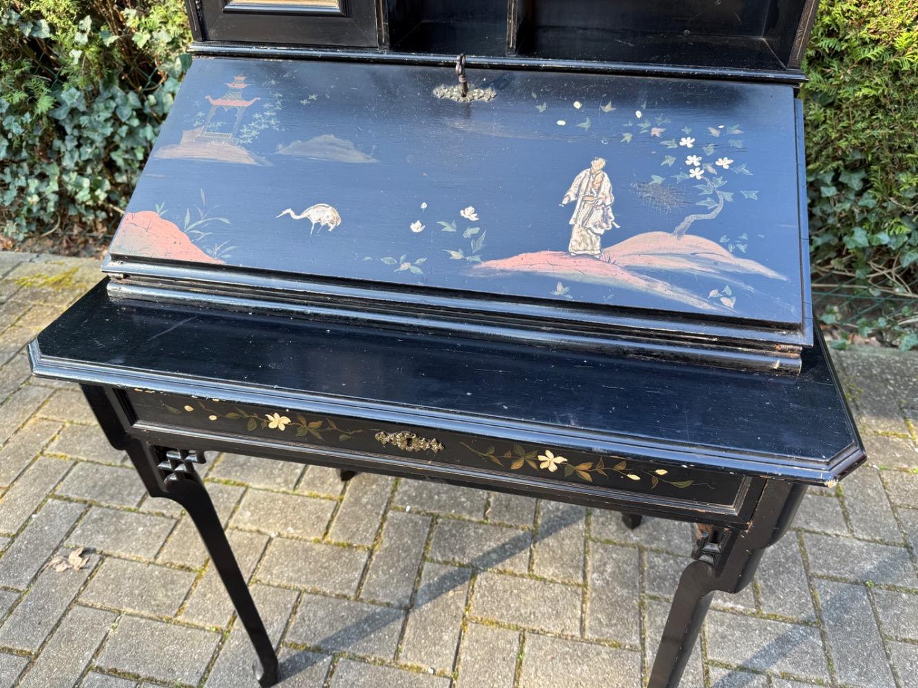 Chinese Writing desk