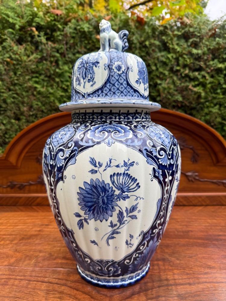 Delft style Ginger jar