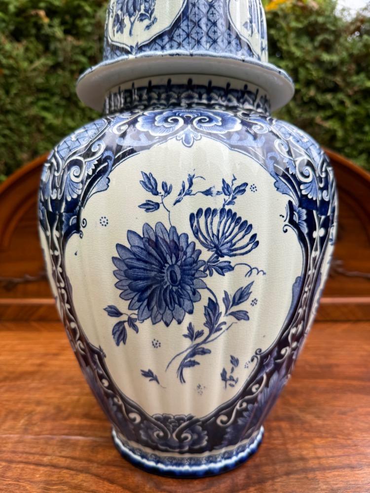 Delft style Ginger jar