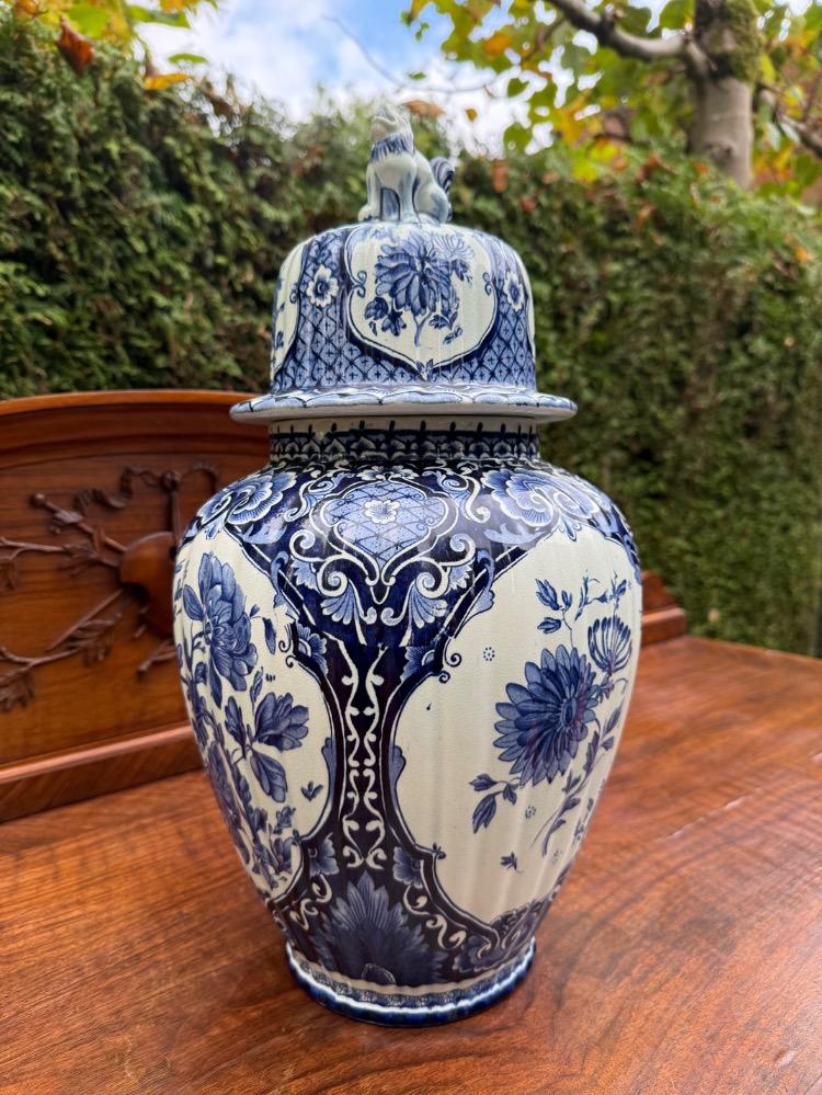 Delft style Ginger jar