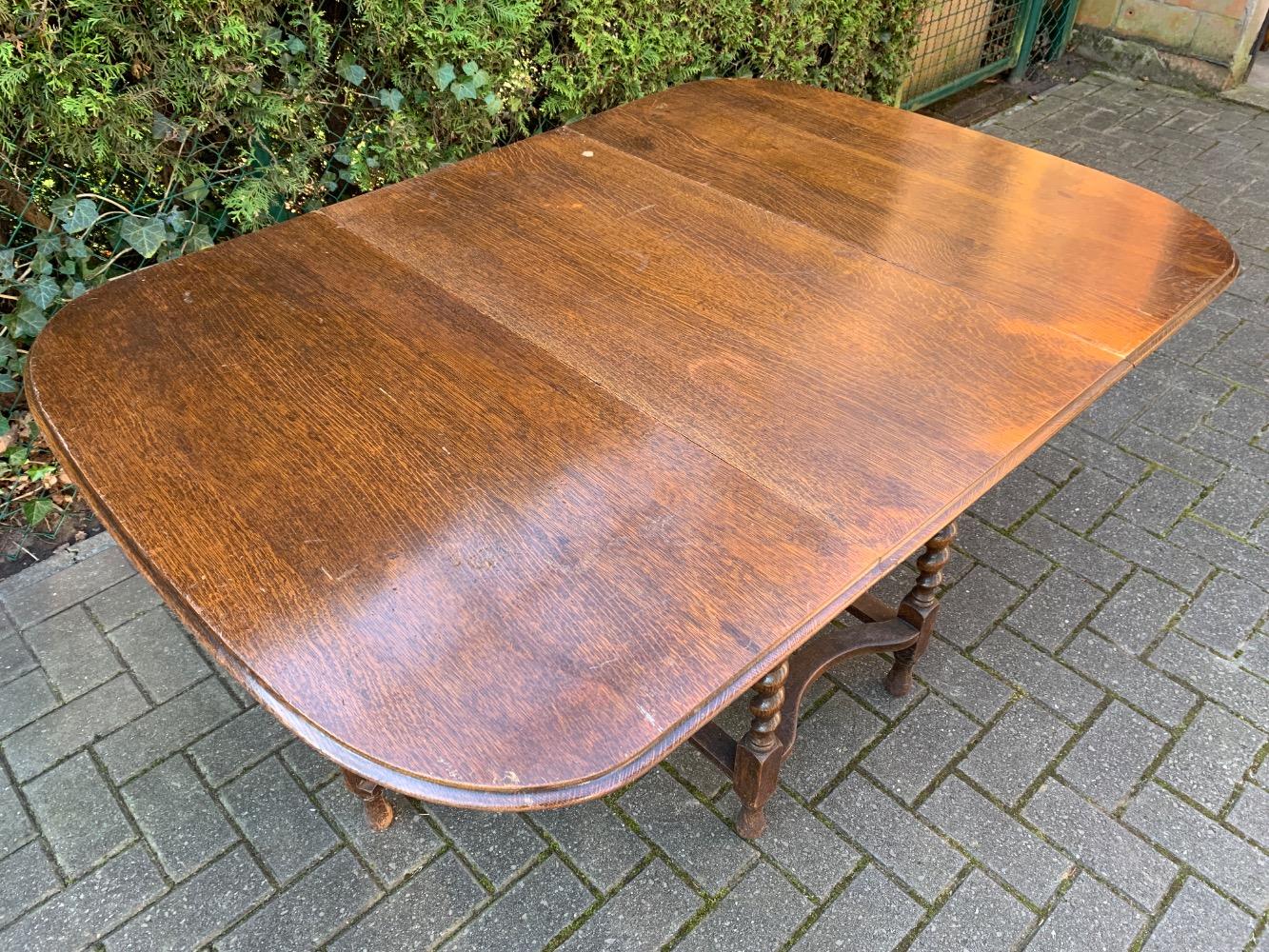 Drop leaf Table