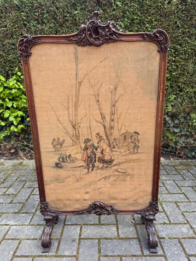 Fire screen 