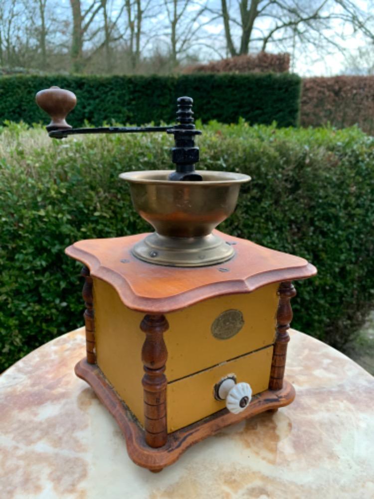 Flemish style Coffee grinder