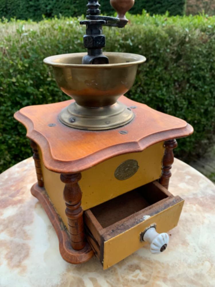 Flemish style Coffee grinder