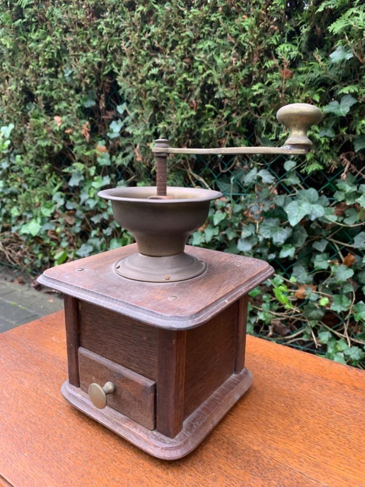 Flemish style Coffee grinder