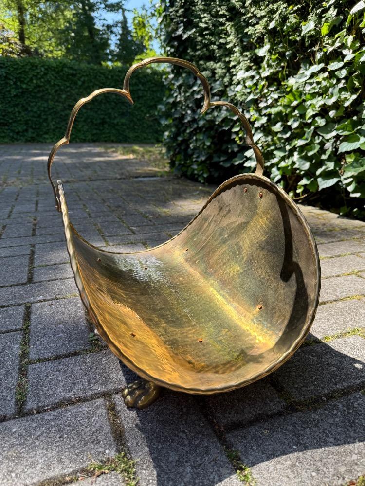 Flemish style Wood basket