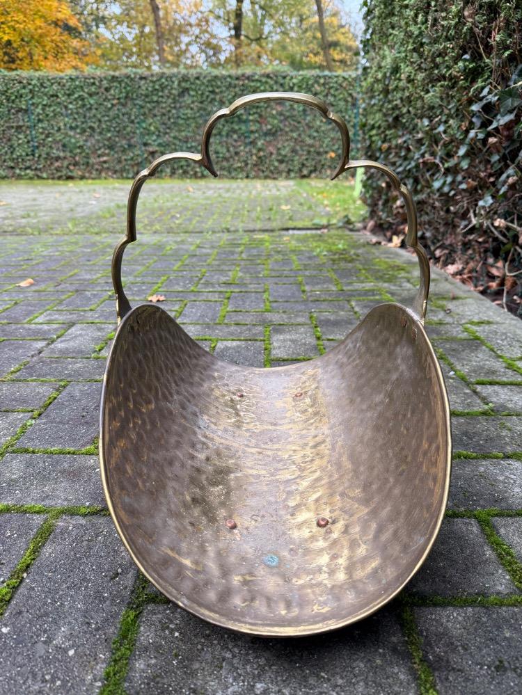 Flemish style Wood basket