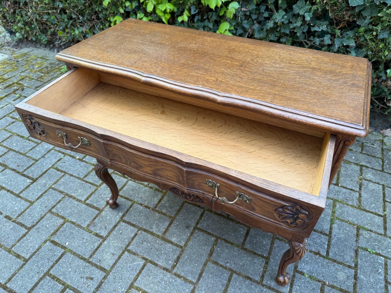 French Provincial Chest of drawers