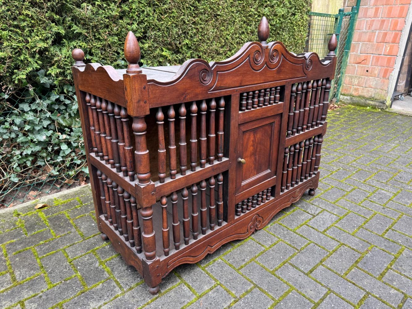 French Provincial Pannetière