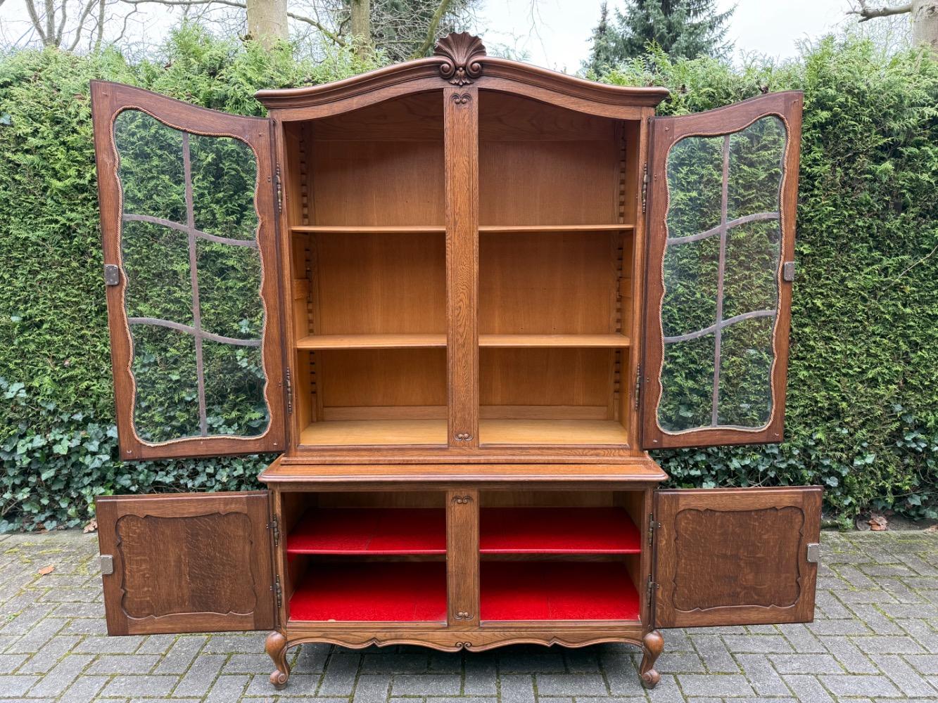 French Provincial Vitrine