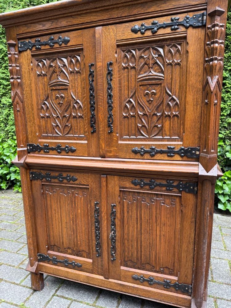 Gothic style Cabinet