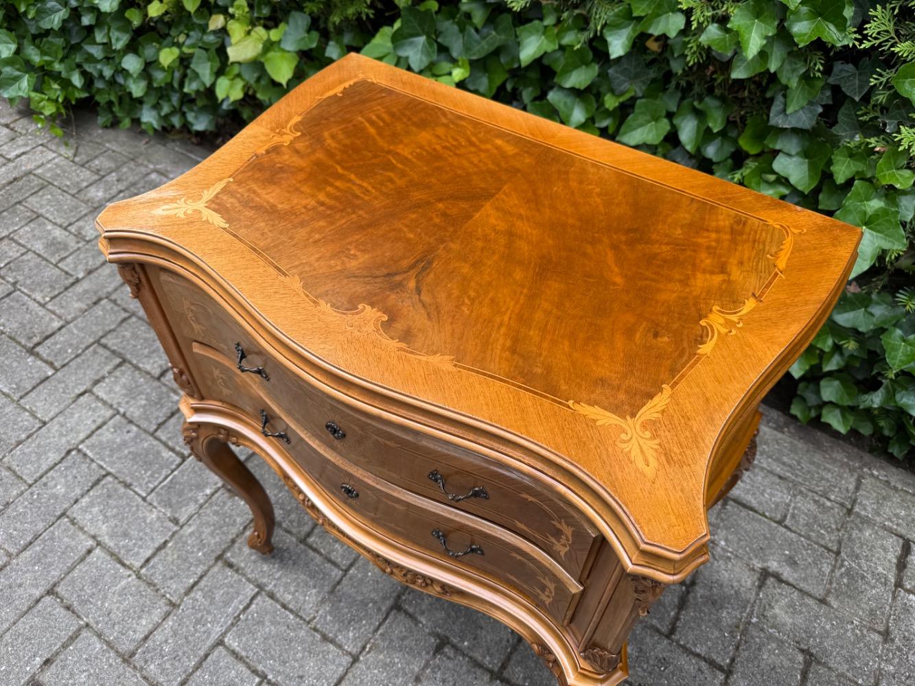 Inlaid Chest of drawers