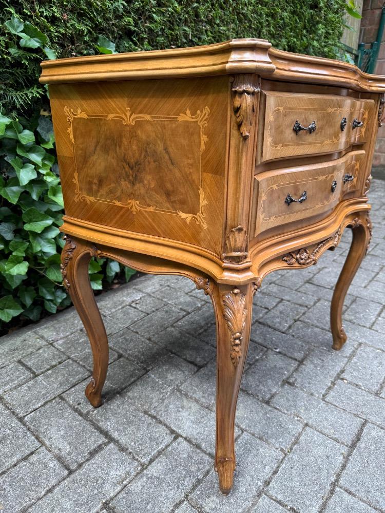 Inlaid Chest of drawers